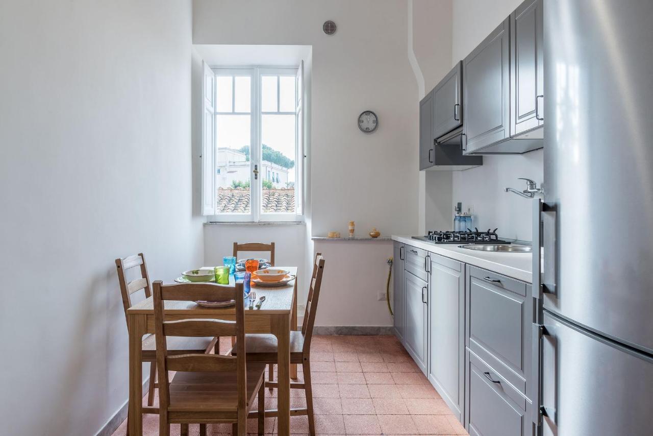 Colosseo & Colle Oppio Cozy Apartment Ρώμη Εξωτερικό φωτογραφία
